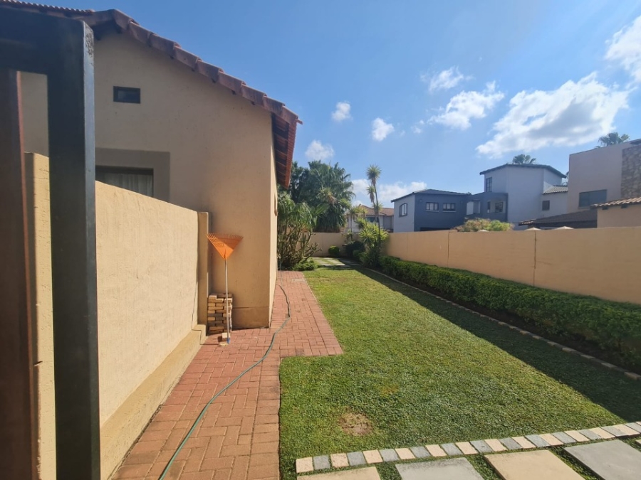 To Let 4 Bedroom Property for Rent in Melodie North West